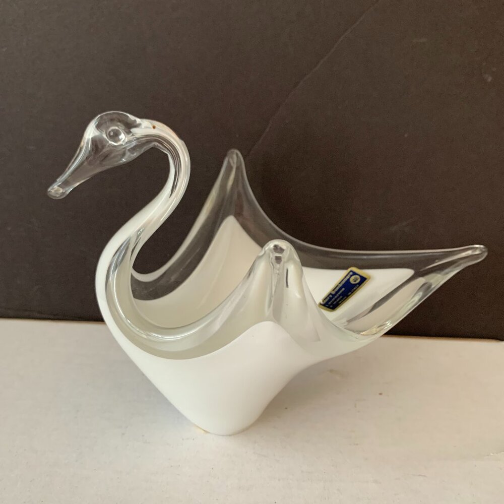 MERY BOMBONIERE LAVORAZIONE A MANO GLASS SWAN DISH  MADE IN ITALY  Hand Blown